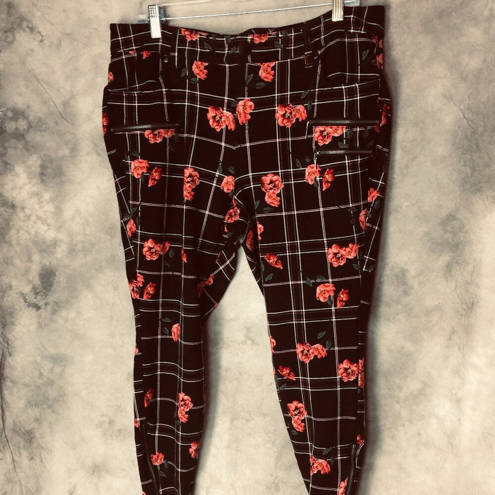 Torrid Floral Pants 16 Tapered Leg With Zippers Roses and Plaid Pants